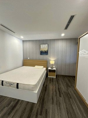 bán căn hộ chung cư hà nội paragon, 102m, 3pn2wc, full nội thất, giá 9,1 tỷ có thuơng luợng.