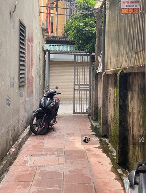 nhà không qui hoạch_ngõ 255 lĩnh nam_28m_2 ngủ_2.25 tỷ vẫn bớt