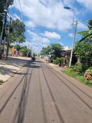 chính chủ gửi bán sổ riêng - 150m2 thổ cư, giá chỉ 1.xxtỷ tại p. long khánh. lh: 