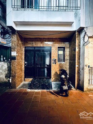 bán ccmn 62m2 - full nội thất - doanh thu 56tr/tháng - hàng xóm goldmark city- giá 15 tỷ 900