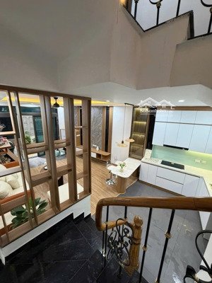 3. bán nhà 4 tầng xuân đỉnh,40m2 mt 4m, ô tô đỗ cửa vị trí cực đẹp, giá 9,5 tỷ