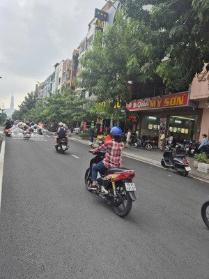 siêu phẩm- mặt tiền phan xích long, p7, phú nhuận -4x20m(80m2)- 5 tầng. hđt: 60tr/th -giá 33 tỷ