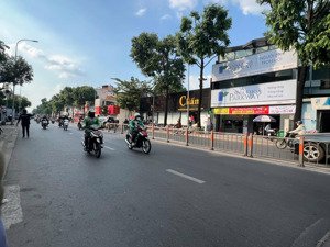 mt đường dương quảng hàm, p.5, gv. dt: 4m x 25m có hẻm sau 5m, vị trí siêu đẹp, giá 19,5ty tl