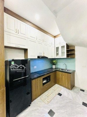 bán nhà đường nguyễn văn cừ. 31m2 x 5 tầng. 2 phút qua phố cổ. lô góc. ngõ thông thoáng 6.5 tỷ