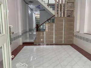 bán nhà trệt lầu gần đường hai bà trưng , phường đông hòa, dĩ an , gần siêu thị bigc (go)