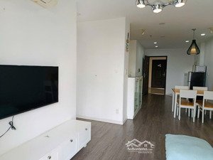 cần cho thuê căn hộ cao cấp scenic valley 1 74m2 với 2pn 2 vs giá 18tr/ tháng