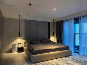 bán căn hộ 180m2 4pn tại berriver nguyễn văn cừ long biên. căn góc view sân bay, sân golf