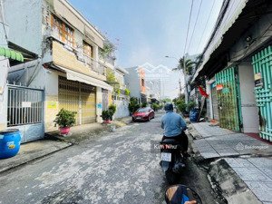 bán nhà cấp 4 ngay ngã 5 linh đông-ngang 5m-sân trước sau rộng rãi thoáng mát-kdc an ninh-dân trí