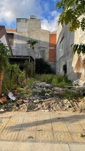 bán lô đất gần biển bình sơn đường nhựa thông thoáng