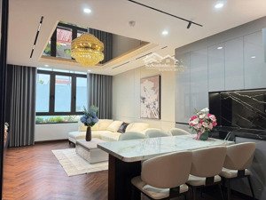 cực gấp! nhà đẹp xuân thuỷ full nội thất xịn ở ngay, ô tô đỗ cửa, gần phố, siêu tiện ích, 42m2*6t