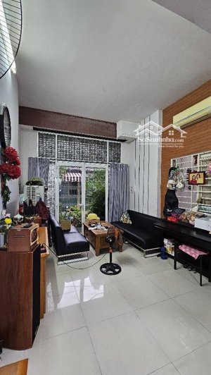 [ tân phú] - bán gấp siêu phẩm siêu rẻ 71m2 - ngang khủng 6.1 x 11 x 3 tầng - hẻm xe tải