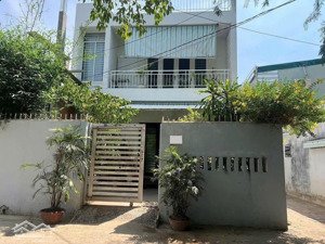 hạ giá 100 triệu duy nhất căn nhà ngay trung tâm nha trang 3 mặt tiền dt 113m giá 6ty200