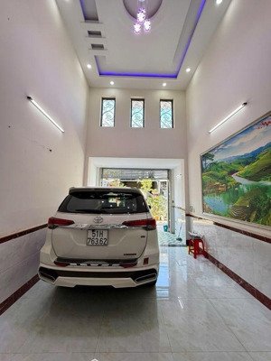 5,9tỷ- nhà lâm thị hố - quận 12 - 68n2 - 4 tầng - 5pn - ô tô ngủ trong nhà - kế bên hiệp thành city