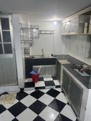 cho thuê cc thang bộ tầng 3 số 197 nguyễn tri phương, 3,5 triệu, 35m2, 1pn, 2wc