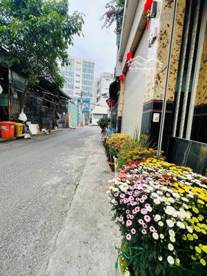 nhà mới vị trí vip trung tâm bình thọ - 82m2 ngang 6.4m vuông đẹp - sát mặt tiền đường đặng văn bi