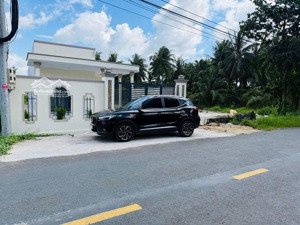 bán gấp thu hồi vốn. bán nhà xây mới, mặt tiền hl173 phường phú tân