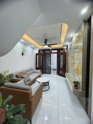 chủ cần tiền bán gấp nhà 5 tầng 6 ngủ ngõ nông mỹ đình, nam từ liêm ở ngay!