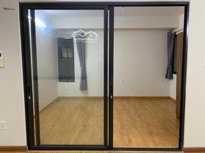 cần bán căn hộ flora kikyo, 55m2 1+1pn - 1wc nt dính tường, đã có sổ hồng, giá chỉ 3 tỷ 250 tl