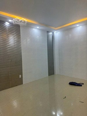 cho thuê nhà 3 tầng , thang máy , mặt đường lê văn thịnh , bình trưng đông