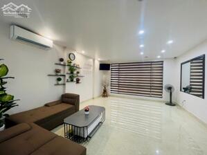 Cho thuê nguyên nhà 5 tầng tại Tô Vũ - 193 Văn Cao, oto đỗ tận cửa. LH: 0989.099.526.