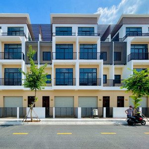 nhà phố 6x20 ngay hồ bơi, thoáng đẹp, cạnh cổng, trung tâm thương mại . giá tốt nhất chỉ 5,8 tỷ.