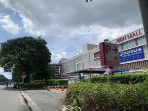 cho thuê nhà mặt tiền bờ bao tân thắng, dt: 8x25m, 3 lầu, giá 125tr/tháng