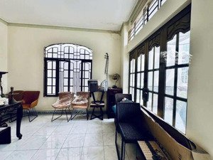 duy nhất 47a/ lê văn duyệt p.3 bình thạnh (4,7x11,5m) 2 tầng mới cứng vào ở ngay. giá 9,9 tỷ