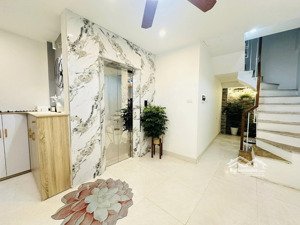 phân lô hoàng văn thái 55m2* 6 tầng* mặt tiền 6m, thang máy, 10m ô tô tránh, ngõ nông, giá 15,4 tỷ.