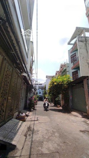 hẻm xe tải vườn lài - kế lũy bán bích, phú thọ hoà - 4 tầng btct - khu an ninh - chỉ 8.7 tỷ tl