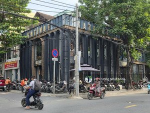 góc 2 mặt tiền trương công định, tân bình; 360m2 (20 x 20); 2 tầng; hđt 300 triệu - bán 77 tỷ