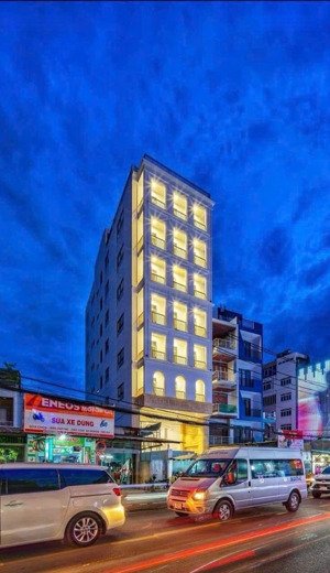 building siêu khan hiếm mặt tiền âu cơ (9.5m x 33m) hầm 8 tầng. hđt 300 triệu/tháng. giá: 79 tỷ