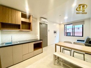 cho thuê căn hộ cửa sổ lớn máy giặt riêng 40m2 gần hàng xanh cầu thị nghè giáp q1 q2 phú nhuận