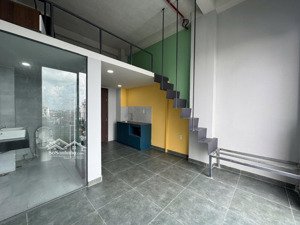 phòng trọ mới xây ngay cầu tham lương, có hồ bơi. đầy đủ tiện nghi