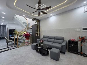 hiếm có ! cần bán gấp nhà phùng văn cung - phú nhuận - giá đẹp 2tỷ680 cho 46.8m2