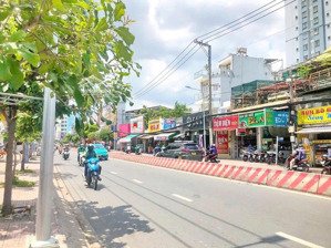 cần bán nhà cấp 4 mặt tiền huỳnh tất phát. 