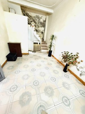 chính chủ cần nhượng nhà nhỉnh 3 tỷ đống đa gần xã đàn, lê duẩn, hồ ba mẫu nhà 4 tầng, 2