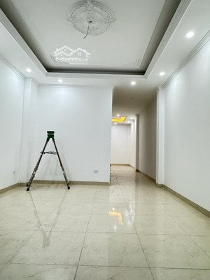 bán nhà 5 tầng thang máy trung tâm ngọc hồi, ô tô vào nhà, kinh doanh đỉnh