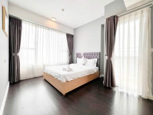 bán căn hộ river gate 3pn 110m2 full nội thất, vị trí trung tâm đầy đủ tiện nghi giá bán 9.2 tỷ.