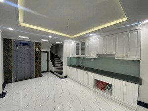 giá bán nhanh- nhà 6 tầng gara ô tô- thang máy- dt 46m2 - 9tỷ5