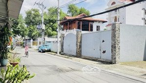 gấp bán nhà mặt tiền quận 12, gần song hành tham lương, đường nhựa 6m, dtsd 160m2, chỉ 9.x tỷ