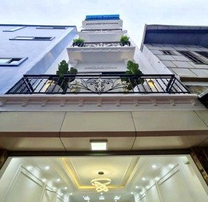 bán gấp nhà tôn đức thắng, đống đa, hà nội, 10,5 tỷ 6tầng thang máy, ôtô đỗ diện tích sử dụng 35m2.