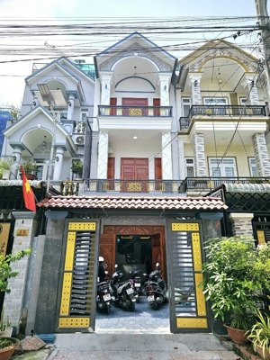 nhà 3 tấm full nội thất hiện đại kdc chương dương dĩ an