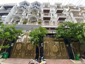 18,5 triệu cho thuê nhà 5 lầu . 5 pn . 5 wc sát kđt .vạn phúc . ql 13 . phường hiệp bình phước,