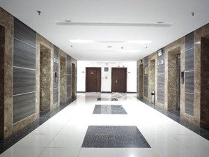 bán căn hộ ngoại giao đoàn, dt80m, 2 ngủ, căn góc, tầng cao, view đẹp.