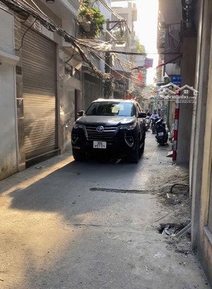 định công mặt ngõ ô tô kinh doanh 40m 6t giá 11.3 tỷ thang máy công năng hoàn hảo