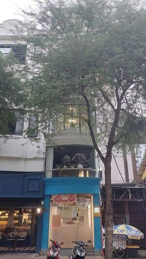 Cho thuê nhà mặt tiền 31B Lê Thánh Tôn - Quận 1