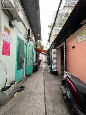 bán nhà 90/6/11 nguyễn phúc chu p. tân sơn (p. 15, q. tb) dt: 4.65m x 25m. giá chỉ 8,75 tỷ