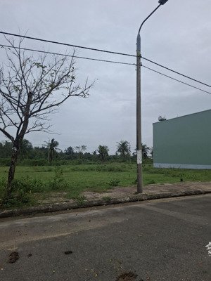 siêu phẩm!! trục lk15.lk21.lk22 thông sông.đường 11.5m.dt 110m2.cam kết giá sát nhất tt 2.950ty