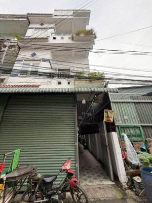 giá 5ty300tr nhà 1t 2l + 11ptro thu nhập cao - gần vincom 550 .