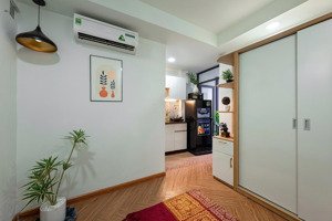 cho thuê căn studio ban công mới tại âu cơ, tân bình